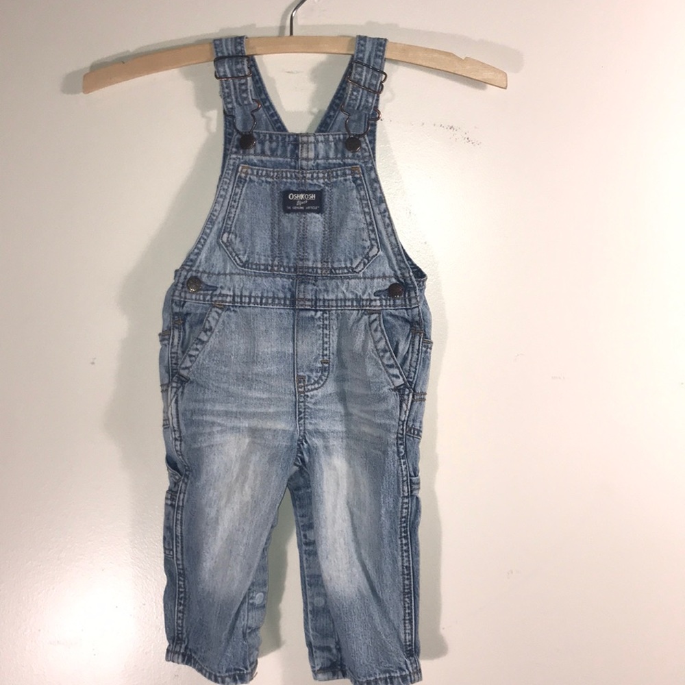 Oshkosh B’gosh overalls 9-12 M